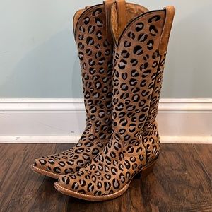 Ariat leopard print boots size 6.5
